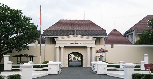 Benteng Vredeburg: Wisata Sejarah yang Wajib Dikunjungi di Yogyakarta
