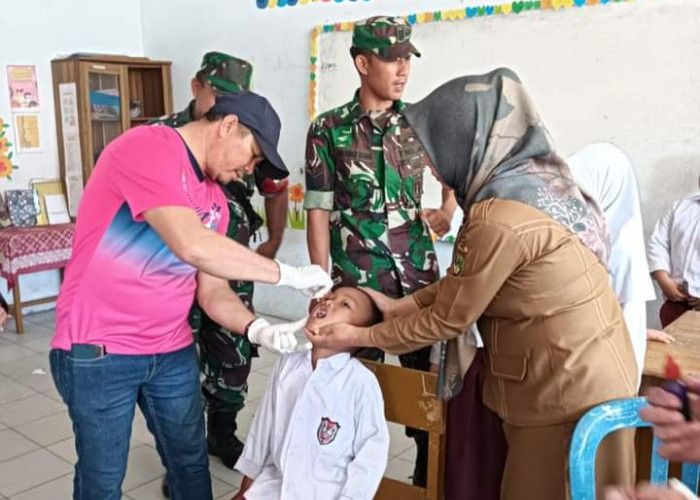 Dinkes Bengkulu Selatan Berikan Vaksin Polio