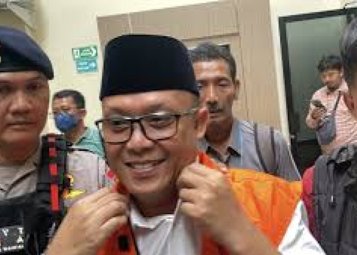  Bupati Lamteng Non Aktif, Didakwa Jaksa Terima Gratifikasi 7,3 Miliar
