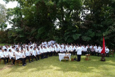 Retret Tahunan, Dinilai Tak Sejalan dengan UU Otonomi Daerah