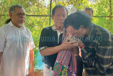 Hercules Minta Maaf dan Cium Tangan Sutiyoso sebagai Bentuk Penghormatan