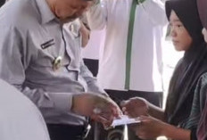 87 Pelajar Terima  Bantuan Pendidikan