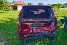 Laka Beruntun Libatkan Tiga Kendaraan, Pedagang Ayam Patah Tangan  