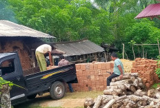 Harga Rp 300 Rupiah, Batu Bata Merah Tetap Sulit Laku, Pengrajin Ngeluh