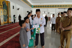 Baznas Seluma, Salurkan Bantuan Sembako dan Santunan kepada Anak Yatim