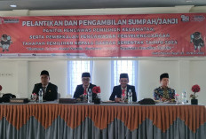 Lantik 42 Panwaslucam, Ini Pesan Ketua Bawaslu Seluma