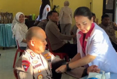 Kapolres Seluma dan Jajaran Donor Darah,  Serta Gelar Bakti Kesehatan Gratis