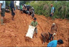 Kondisi Jalan Berlumpur di Seluma Utara, Warga Tiga Desa, Minta Pengoralan