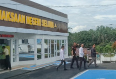 Mantan Sekdes, Laporkan Dugaan Korupsi DD dan ADD Desa Dusun Baru, ke Kejari Seluma