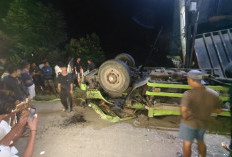 Identitas Sopir Truk Kontainer Terguling di Bawah Fly Over Pasar Tais Seluma Terungkap