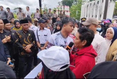 Hujan Tangis Honorer Seluma, Mengabdi 17 Tahun Tanpa Kepastian, Sofyan Dirumahkan Sebut Tak Ada Orang Dalam