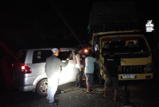 Diduga Mengantuk Saat Mengemudi, Mobil Dinas Pengadilan Agama Kaur Tabrak Truk Cold Diesel di Talo Seluma