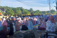 Warga Lubuk Kebur Lebih Awal Gelar Salat Id