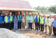  Sekda Seluma Letakkan Batu Pertama BSPS Tahap I dan II Tahun 2026