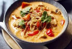   Kuliner Thailand: Tom Kha Gai, Sup Santan Gurih dengan Aroma Rempah Khas
