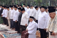 Pramono dan Rano Karno Salat Id di Balkot Jakarta