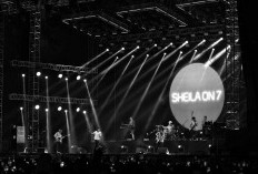 Keseruan Konser Sheila on 7, di Makassar