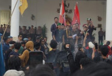 Buruh dan Mahasiswa, Turun ke Jalan, Kepung Kantor DPR RI