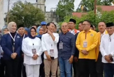  Suryatati-Ii Sumirat Resmi Daptar KPU BS Bakal Calon Bupat