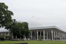 Masjid Agung Al-Falah, Masjid Seribu Tiang