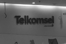 Telkomsel Olah Cangkang Kartu SIM, jadi Barang Bermanfaat