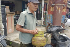 Elpiji Langka Harga Mahal, Warga Serambi Gunung Keliling Cari Gas Melon Kosong
