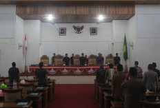 Bupati Seluma, Sampaikan Jawaban Fraksi, Terkait RAPBD 2026 pada Rapat Paripurna