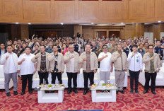 Wamenaker: Dunia Kerja Tak Hanya Lihat Ijazah, tapi juga Kompetensi
