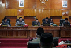 Raperda APBDP) Tahun Anggaran 2025, Bupati dan Wabup Ikut Paripurna