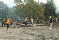  Polres Seluma Gelar Aksi Bersih Pantai, Wujudkan Lingkungan Bersih Pasca Lebaran