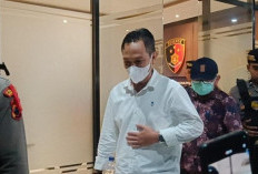 Saat OTT Bupati Cilacap, KPK Sita Uang Tunai Ratusan Juta Rupiah