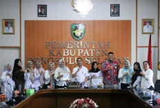 Komitmen Pemerintah Daerah Dalam Menghadirkan Pelayanan Berorientasi Pada Kepentingan Masyarakat