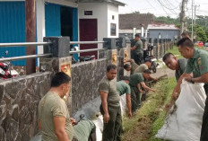 Ciptakan Suasana Perkantoran Indah dan Nyaman, Anggota Kodim Laksanakan Kebersihan