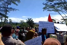 Kades Batal Diberhentikan, Warga Dusun Baru Ancam Turunkan Massa Lebih Banyak