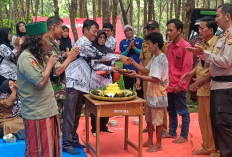 Pemuda Tuna Wicara Sulap Pantai Gersang menjadi Rindang