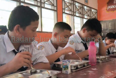 Peluncuran Perdana Program Makan Bergizi Gratis di Polewali Mandar Disambut Antusias Siswa