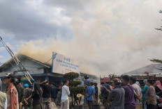 Kebakaran Hebat Landa Kampus UIN STS Jambi, Gedung Bank dan Pegadaian Turut Terbakar