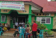 Sejak Juli, Gaji Belum Kunjung Dibayarkan, Puluhan Petugas Kebersihan Kepung Kantor DLH