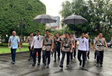 Presiden Prabowo Gelar Rapat Pimpinan TNI-Polri di Istana, Evaluasi Kinerja & Arah Keamanan Nasional