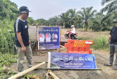   Warga Aksi di Jalan Putus Bunga Mas–Sembayat, Belum Ada Perbaikan