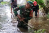 Wujudkan Lingkungan Bersih, TNI Terlibat Gotong Royong Bersama FKPD